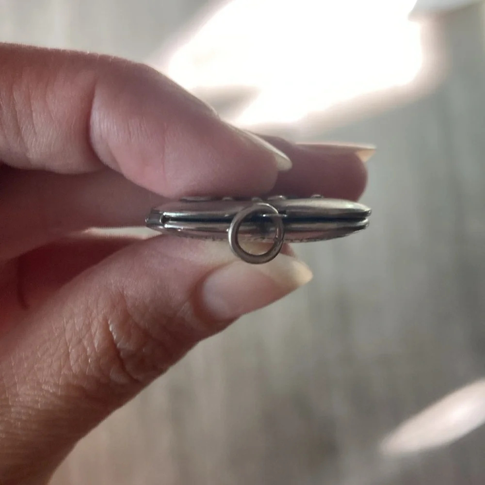 Silver Heart Locket - Picture 4 of 6
